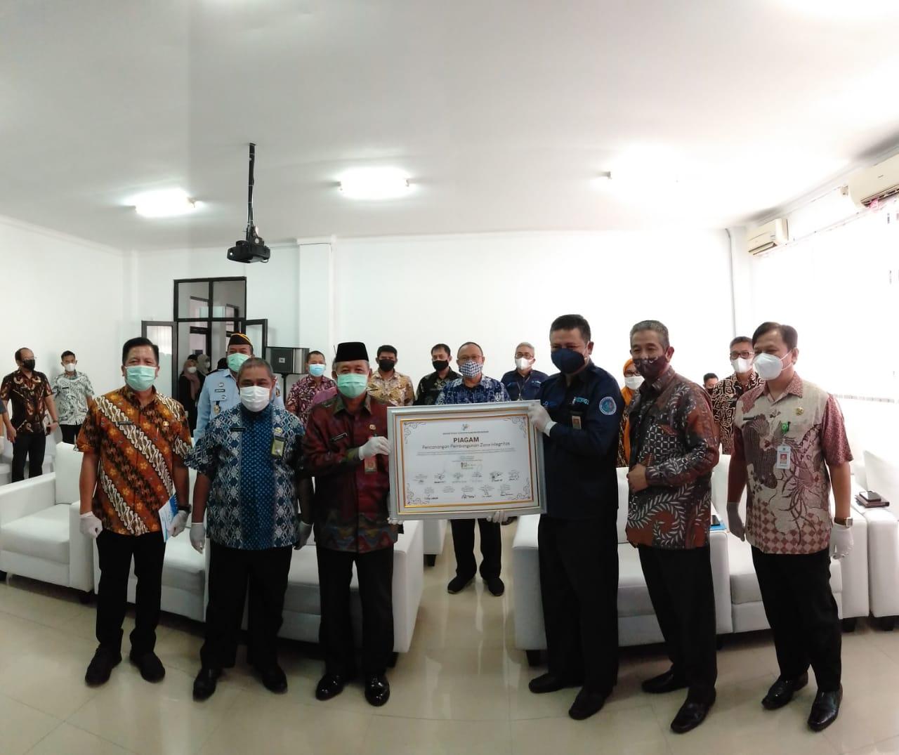 The declaration of the Integrity Zone towards WBK-WBBM at BPS Bogor Regency